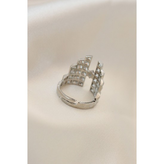 Ayarlamalı Gümüş Renk Metal Zirkon Taşlı Piramit Yüzük - TJ-BYK2022