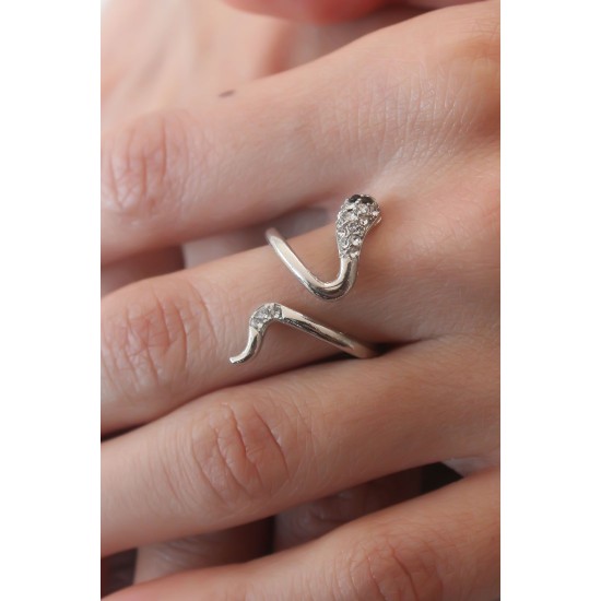 Gümüş Renk Yılan Figür Zirkon Taş Detay Kadın Yüzük - TJ-BYK2513