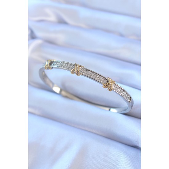 Gümüş Renk Zirkon Taşlı Xoxo Pirinç Kadın Kelepçe - TJ-BB5418