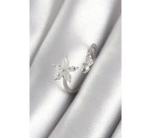 Pirinç Gümüş Renk Zirkon Taşlı Çiçek Model Kalp Detay Kadın Yüzük - TJ-BYK3070