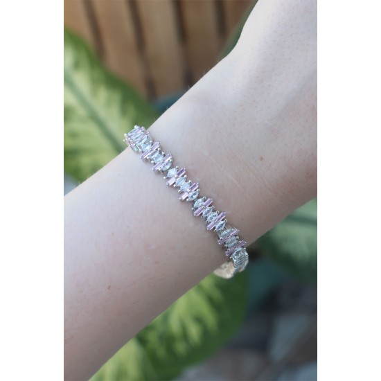 Vip Seri Pirinç Pembe Zirkon Taşlı Gümüş Renk Baget Model Bileklik - TJ-BB6071