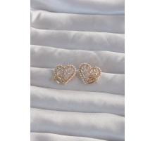 Pirinç Gold Renk Fiyonk Detay İncili Zirkon Taşlı Kalp Küpe TJ-BKP9299