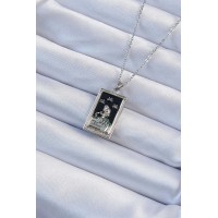 316L Çelik Zincir Gümüş Renk Zirkon Taşlı Siyah Mineli Kız Figürlü Tarot Kolye TJ-BKO9228