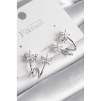 Pirinç Gümüş Renk Zirkon Taşlı Çiçek Model Kadın Küpe TJ-BKP9746