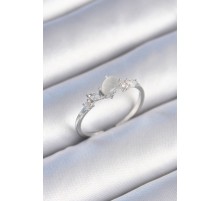 Pirinç Gümüş Renk Zirkon Taşlı Oval Beyaz Mineli Kadın Yüzük - TJ-BYK3445