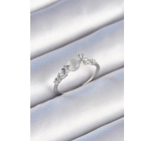 Pirinç Gümüş Renk Zirkon Taşlı Beyaz Mineli Kelebek Detay Kadın Yüzük - TJ-BYK3463