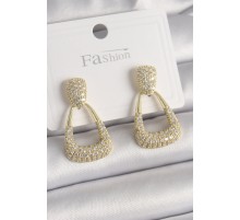 Pirinç Gold Renk Zirkon Taşlı Sallantı Üçgen Model Kadın Küpe - TJ-BKP9931