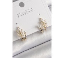 Pirinç Gold Renk Zirkon Taşlı Yaprak Model İnci Detay Küpe - TJ-BKP9959