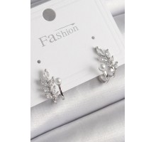 Pirinç Gümüş Renk Zirkon Taşlı Yaprak Model İnci Detay Kadın Küpe - TJ-BKP9960