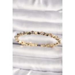 Pirinç Gold Renk Zirkon Taşlı Küp Dorika Model Kadın Bileklik TJ-BB6635