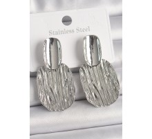 Pirinç Gümüş Renk İşlemeli Kare Plaka Model Kadın Küpe - TJ-BKP10087