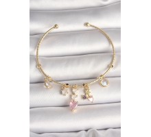 Pirinç Gold Renk Sallantı Zirkon Taşlı Kalp Figür Pembe Kalp Detay Charm Kadın Bileklik - TJ-BB6897