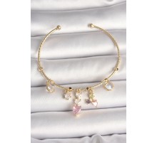 Pirinç Gold Renk Sallantı Zirkon Taşlı Kalp Figür Pembe Kalp Detay Charm Kadın Bileklik - TJ-BB6897