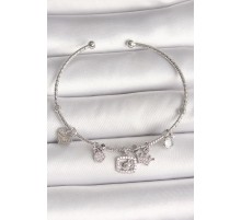 Pirinç Gümüş Renk Sallantı Zirkon Taşlı Ayıcık Figür Taç Detay Charm Kadın Bileklik - TJ-BB6907