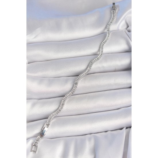 Pirinç Gümüş Renk Su Yolu Zirkon Taşlı Model Kadın Bileklik - TJ-BB6925