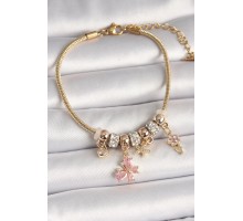 Pirinç Gold Renk Sallantı Pembe Zirkon Taşlı Kelebek Figür Çiçek Detay Charm Kadın Bileklik - TJ-BB6932