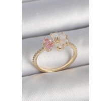 Pirinç Gold Renk Beyaz Mineli Pembe Zirkon Taşlı Çiçek Model Kadın Yüzük - TJ-BYK3709