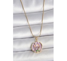 316L Çelik Gold Renk Zincir Mor Renkli Çiçek İşlemeli İnci Detay Portre Model Kadın Kolye - TJ-BKO10074