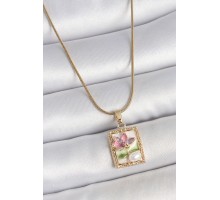 316L Çelik Gold Renk Zincir Beyaz Mineli Çiçek İşlemeli İnci Detay Portre Model Kadın Kolye - TJ-BKO10144