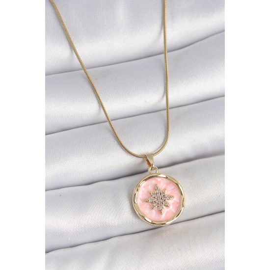 316L Çelik Gold Renk Zincir Pembe Mineli Zirkon Taşlı Kuzey Yıldız İşlemeli Madalyon Model Kadın Kolye - TJ-BKO10172