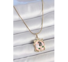 316L Çelik Gold Renk Zincir Pembe Mineli Çiçek İşlemli İnci Detay Portre Model Kadın Kolye - TJ-BKO10185