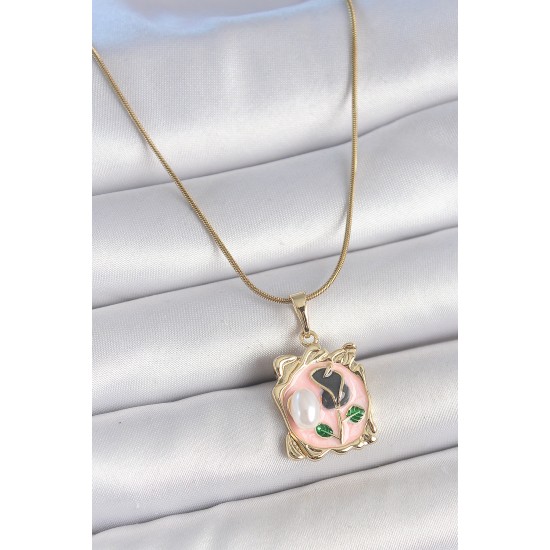 316L Çelik Gold Renk Zincir Pembe Mineli Çiçek İşlemli İnci Detay Portre Model Kadın Kolye - TJ-BKO10185