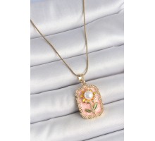 316L Çelik Gold Renk Zincir Pembe Mineli İncli Papatya Model Portre Model Kadın Kolye - TJ-BKO10197