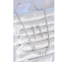 Pirinç Gümüş Renk Zirkon Taşlı Su Yolu Model VIP Seri Kadın Küpe Seti - TJ-BKO10201