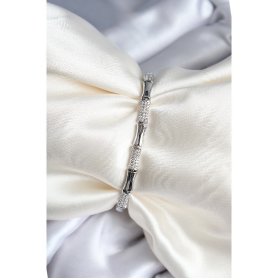 Pirinç Kemik Model Zirkon Taşlı Gümüş Renk Kadın Bileklik - TJ-BB6979