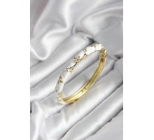 Mineli Pirinç Beyaz Çiçek Desenli Zirkon Taşlı Gold Renk Kadın Kelepçe (çap 60 mm) - TJ-BB6988
