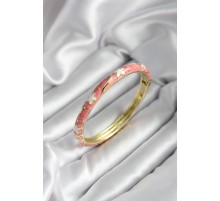 Mineli Pirinç Pembe Çiçek Desenli Gold Renk Kadın Kelepçe (çap 60 mm) - TJ-BB6994