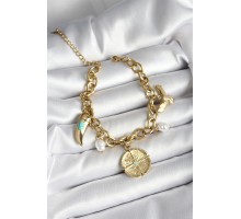 316L Çelik Yonca Fil Dişi ve Kuş Figürlü İnci Detaylı Sallantılı Gold Renk Kadın Bileklik - TJ-BB7031