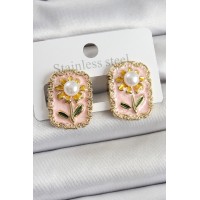 Pirinç Pembe Mineli Papatya Figürlü Sanatsal Portre Model Gold Renk Kadın Küpe TJ-BKP10687