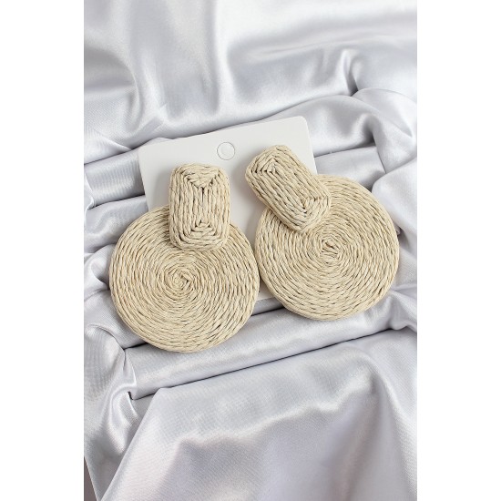 Bej Daire Figürlü Hasır Örgü Model Gold Renk Kadın Küpe - TJ-BKP10713