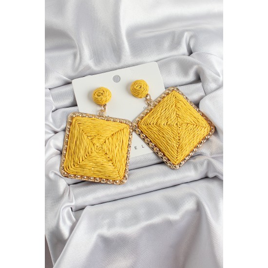 Sarı Kare Figürlü Hasır Örgü Model Gold Renk Kadın Küpe - TJ-BKP10716