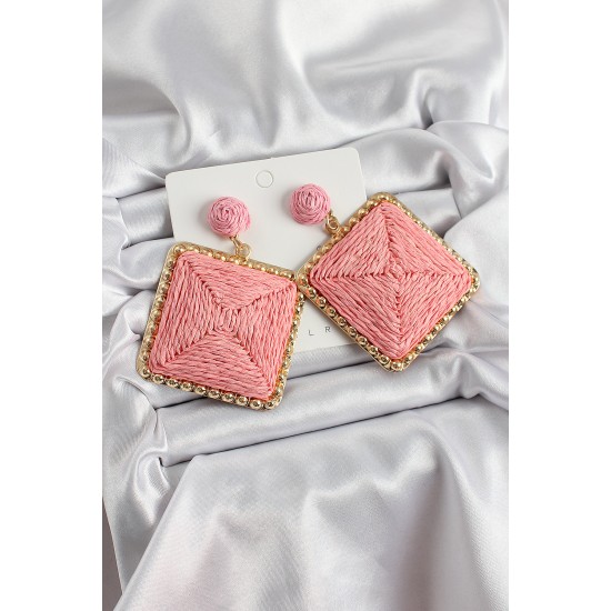 Pembe Kare Figürlü Hasır Örgü Model Gold Renk Kadın Küpe - TJ-BKP10720