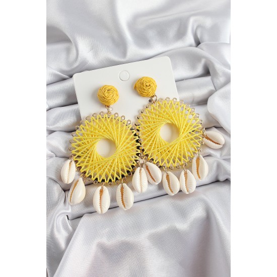 Sarı Hasır Örgü Sarmal Model Sallantılı Deniz Kabuğu Detaylı Gold Renk Kadın Küpe - TJ-BKP10726