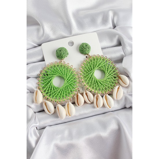 Yeşil Hasır Örgü Sarmal Model Sallantılı Deniz Kabuğu Detaylı Gold Renk Kadın Küpe - TJ-BKP10728