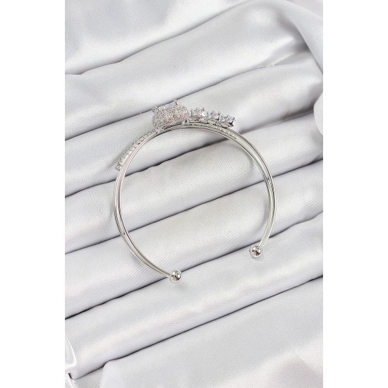 Pirinç Gümüş Renk Kalpli Zirkon Taşlı Kadın Bileklik - TJ-BB7065