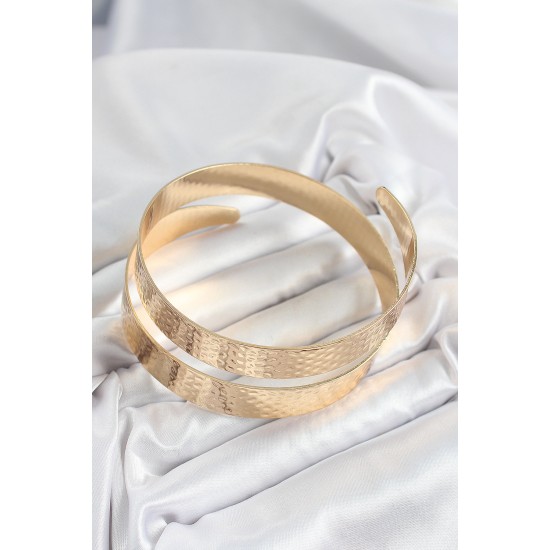 Pirinç Dövme Desenli Gold Renk Kadın Pazu Bileklik - TJ-BB7197