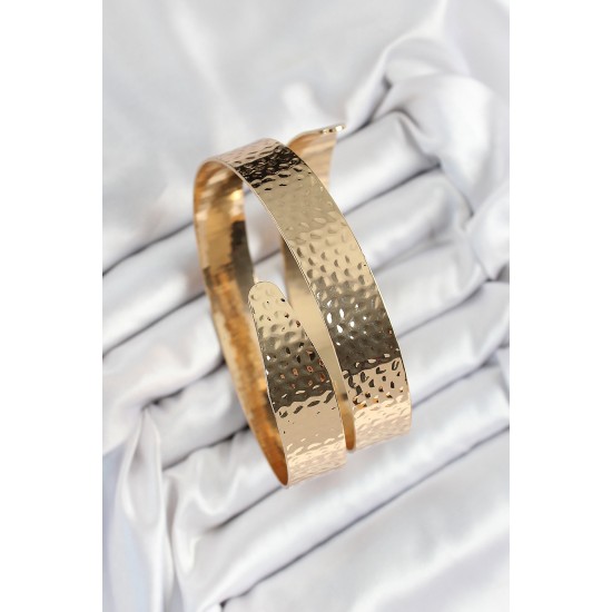 Pirinç Dövme Desenli Gold Renk Kadın Pazu Bileklik - TJ-BB7197