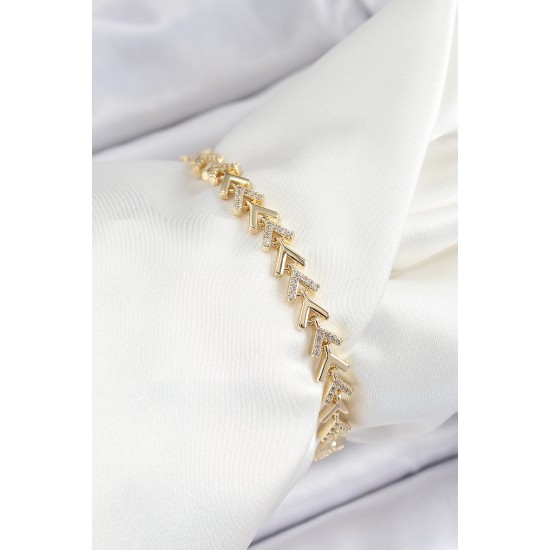 Pirinç Sıralı Ok Model Zirkon Taşlı Gold Renk VİP Seri Kadın Bileklik - TJ-BB7209