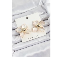 Pirinç Kırkık Beyaz Çiçek Vintage Model Gold Renk Kadın Küpe - TJ-BKP10772