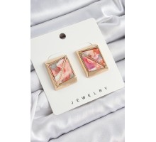Pirinç Pembe Üçgen Kesim Detaylı Kare Model Vintage Gold Renk Kadın Küpe - TJ-BKP10874