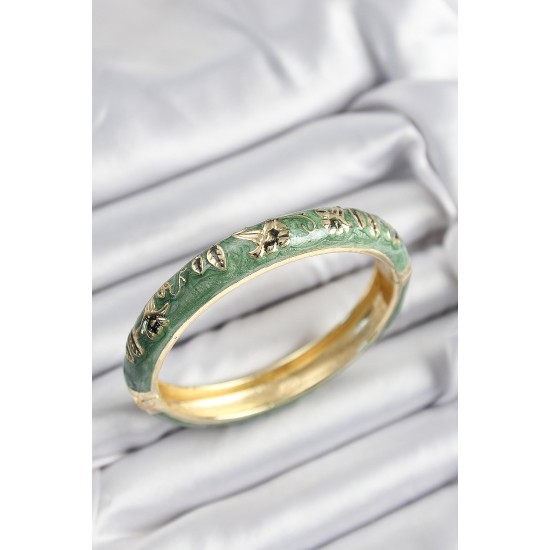 Mineli Pirinç Yeşil Çiçek Motifli Gold Renk Kadın Kelepçe - TJ-BB7378