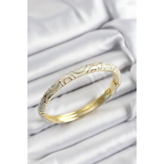 Mineli Pirinç Beyaz Sarmal Motifli Gold Renk Kadın Kelepçe - TJ-BB7417