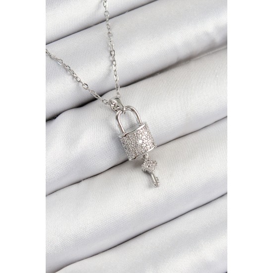 316L Çelik Zirkon Taşlı Kilit Ve Sallantılı Anahtar Model Gümüş Renk Kadın Kolye - TJ-BKO10354