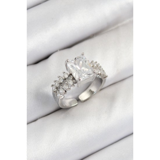 Pirinç  Büyük Zirkon Taşlı Model Gümüş Renk Kadın Yüzük - TJ-BYK3801