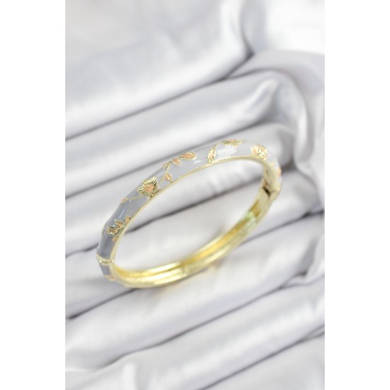 Mineli Pirinç Lila Çiçek Motifli Gold Renk Kadın Kelepçe - TJ-BB7441