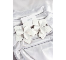 Pirinç Beyaz Çiçek Model Kadın Küpe - TJ-BKP10962